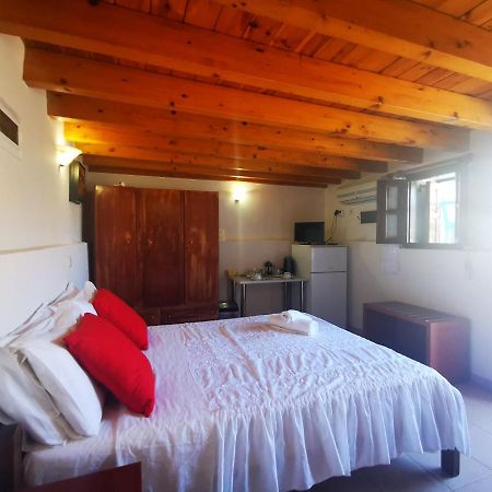 Kalypso Apartment Chalki Town Bagian luar foto