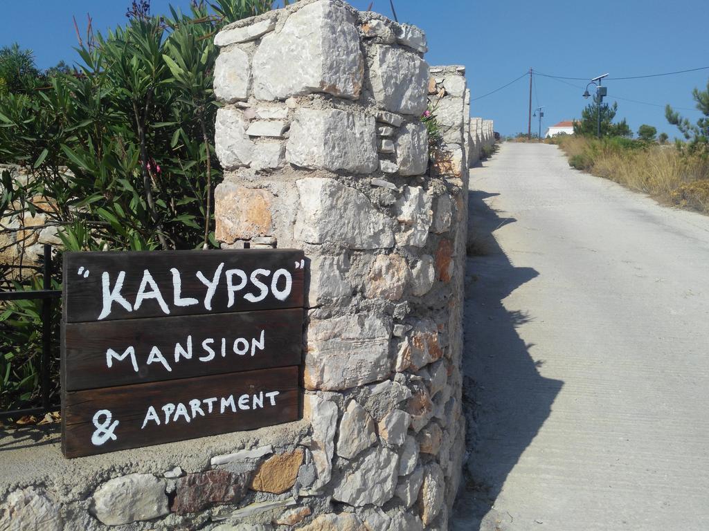 Kalypso Apartment Chalki Town Ruang foto